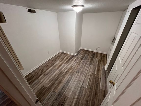 4th image of 85 Northshore Dr #A