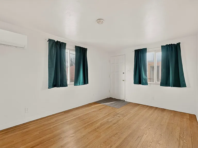 535 Washington St NE #1 — Photo 11