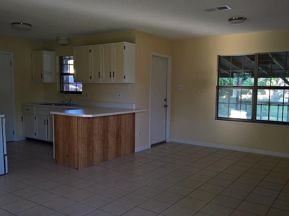 3rd image of 105 Reasha Ln