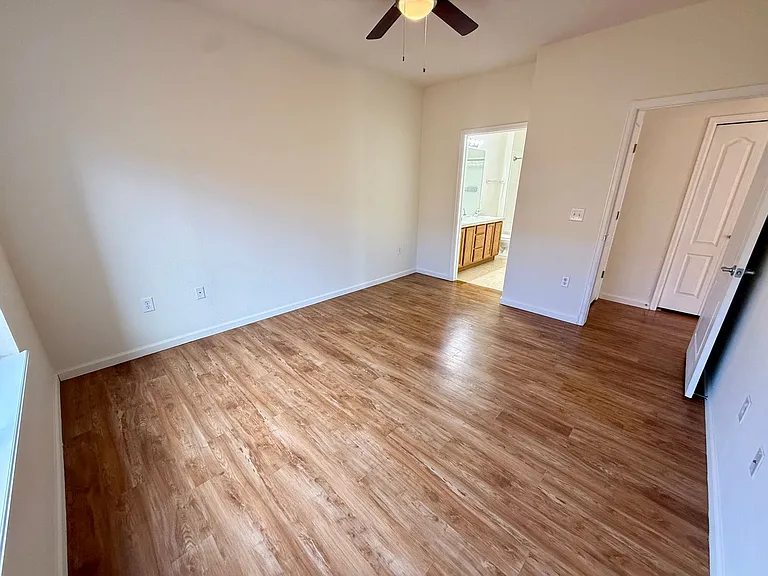 4675 Hahns Peak Dr #101 — Photo 19