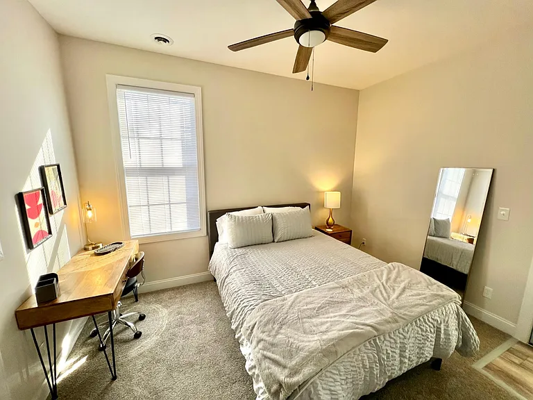 420 E North B St — Photo 8