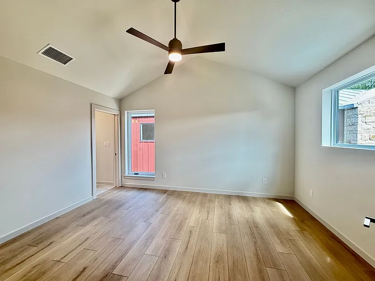 Modern Luxury in San Marcos' Premier Courtyard Community Now Leasing! — Photo 53