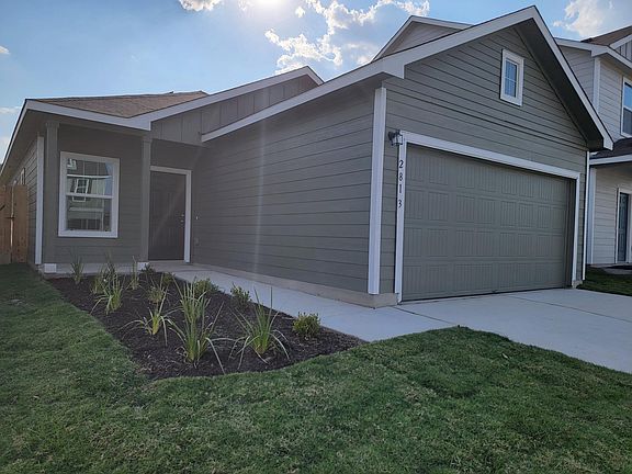 4th image of 2813 Dezmond Diamond Ct