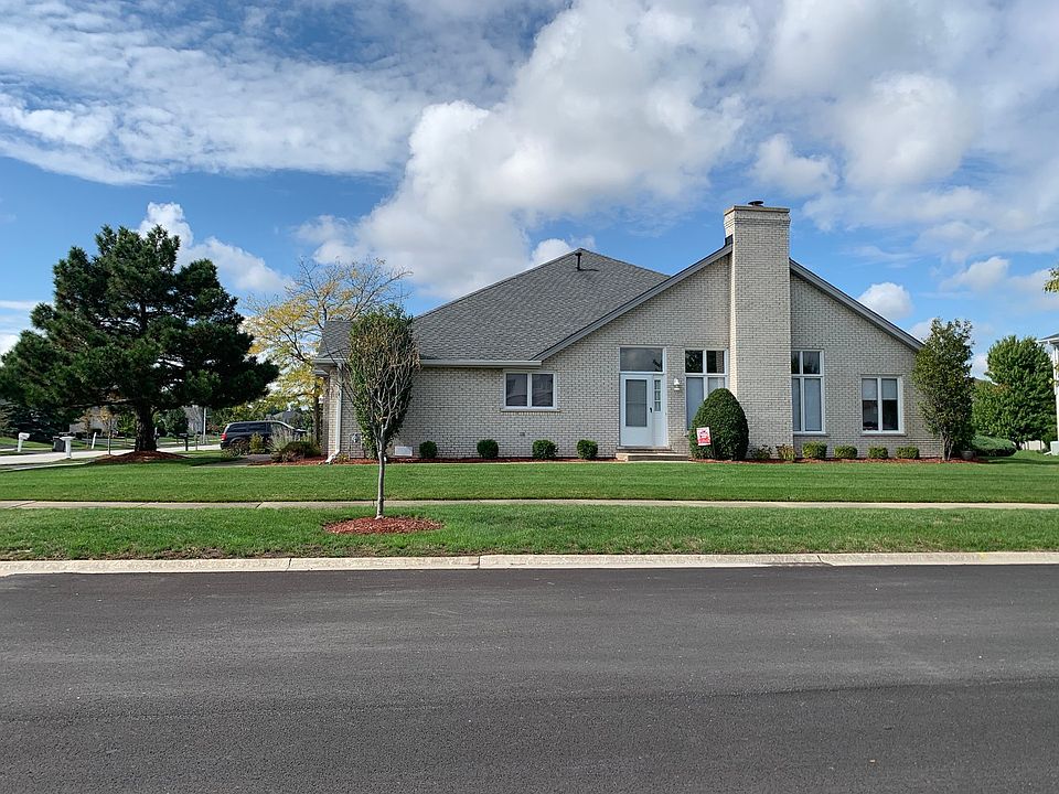 1st image of 8818 Bluebird Dr #1