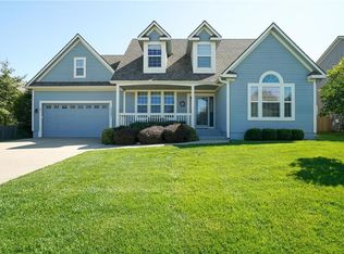 16063 S Brougham Dr, Olathe, KS 66062