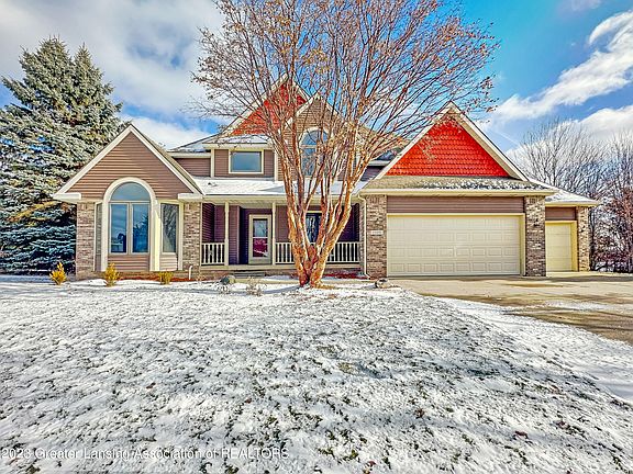 2nd image of 15091 Duxbury Ln