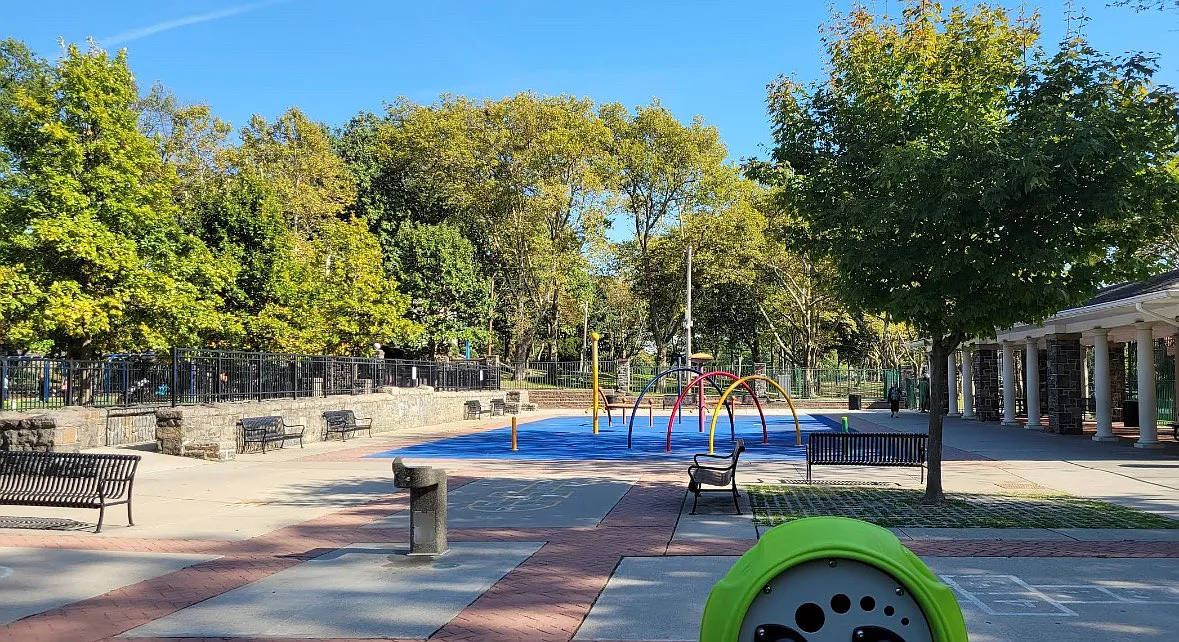 71st Street, Guttenberg — Photo 1