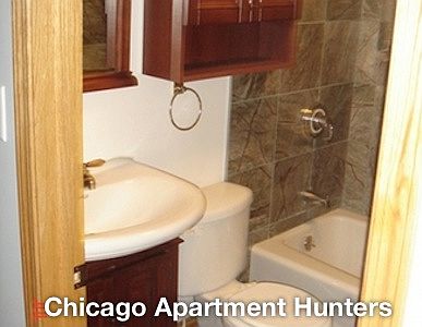 2nd image of 1638 W Blackhawk St #2