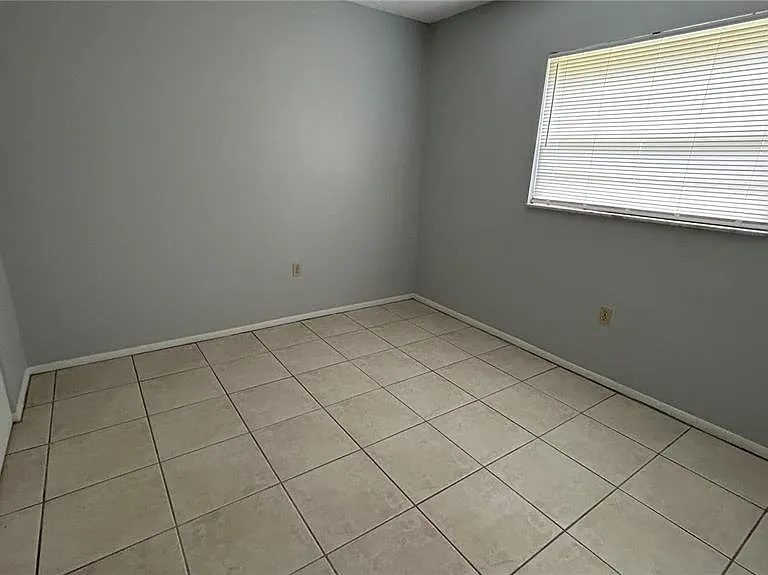 1909 Kelley Ave #2 — Photo 3