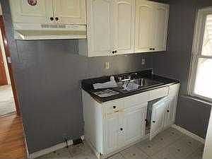 5th image of 4727 Hatz St