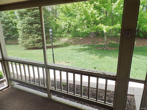 4th image of 529 Kensington Dr