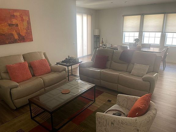 2nd image of 4774 S Bresse Paseo