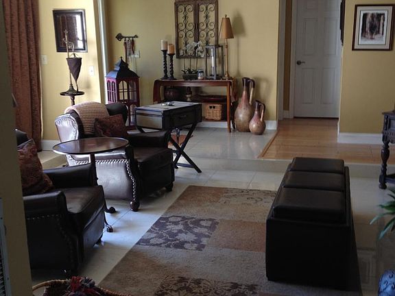 3rd image of 10140 Ramblewood Dr