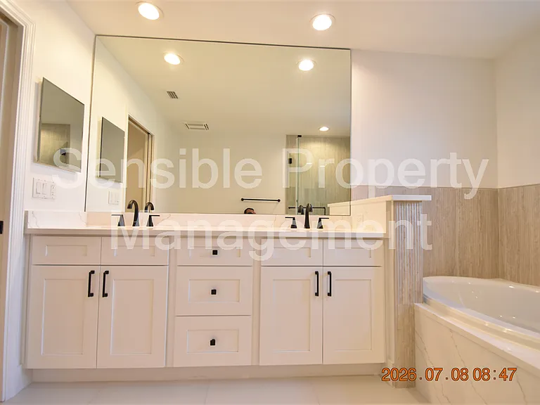 1138 Shipwatch Cir — Photo 35