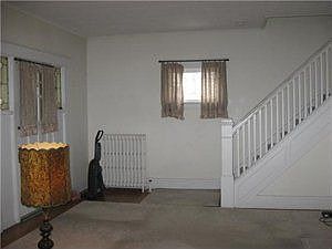 5th image of 93 Choate Ave