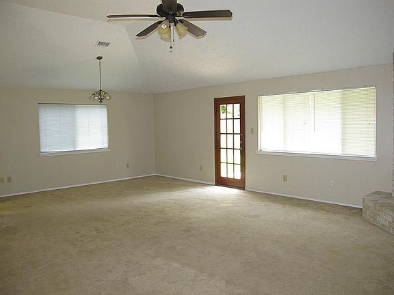 5th image of 22302 Kenlake Dr