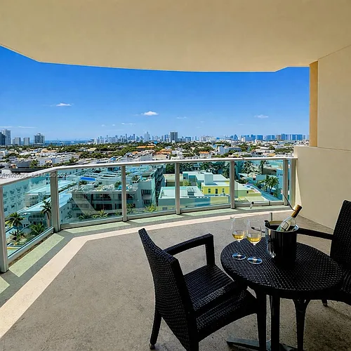 1455 Ocean Dr #1211 Photo 1