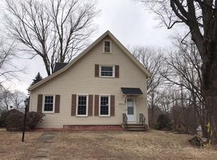 18 Cottage St, Spencer, MA 01562