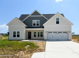 811 Tupelo Tree Dr, Hubert, NC 28539