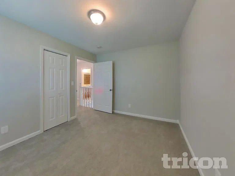 2863 Iroquois Dr — Photo 11