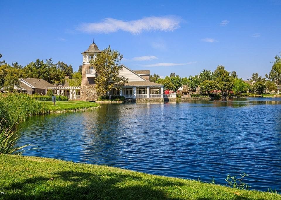 Bridgeport Lake/Club House