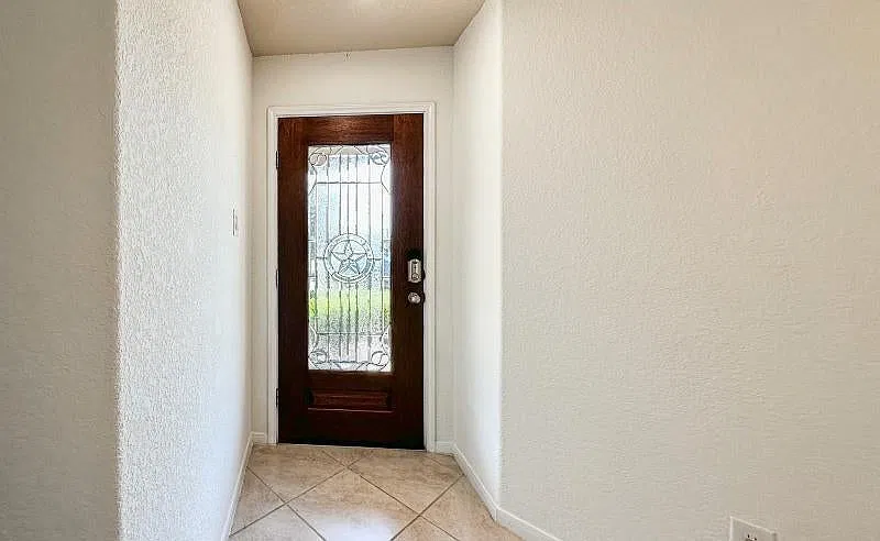4 bed, 1791 sqft, $2,000 — Photo 4