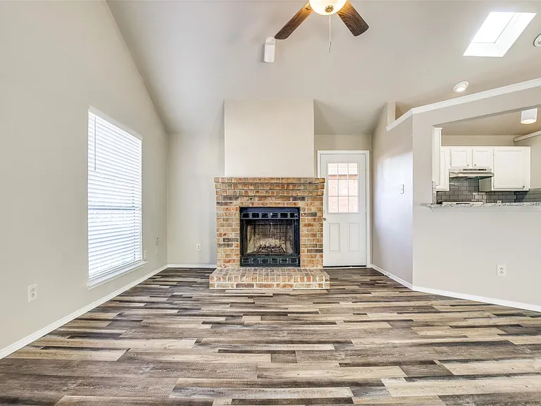 1736 Wheat Field Dr — Photo 5