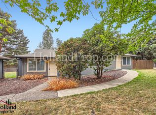 125-127 SW Edgefield Ct, Troutdale, OR 97060