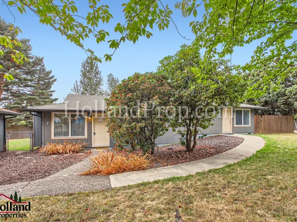 125-127 SW Edgefield Ct, Troutdale, OR 97060