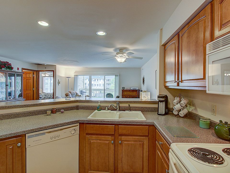 1st image of 530 Windstone Dr