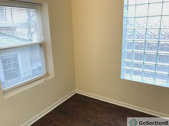 3rd image of 6630 S Vernon Ave APT 3