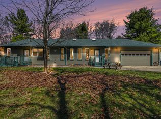 8362 River Rd E, Battle Creek, MI 49014