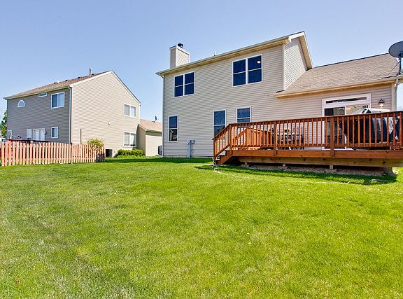 3rd image of 2115 N Green Valley Ln