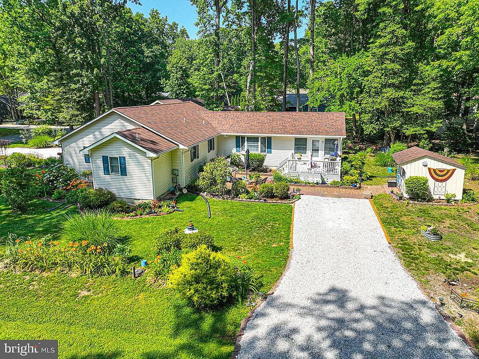 1st image of 151 Sandyhook Rd