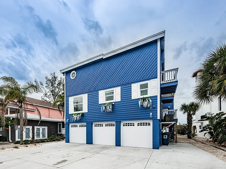 8432 W Gulf Blvd — Photo 1