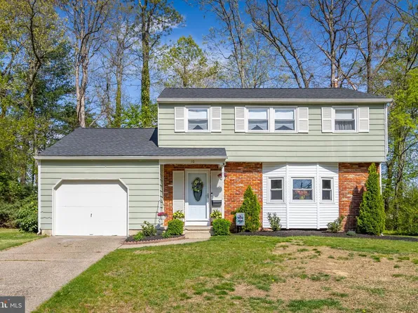 10 White Birch Ct, Turnersville, NJ 08012