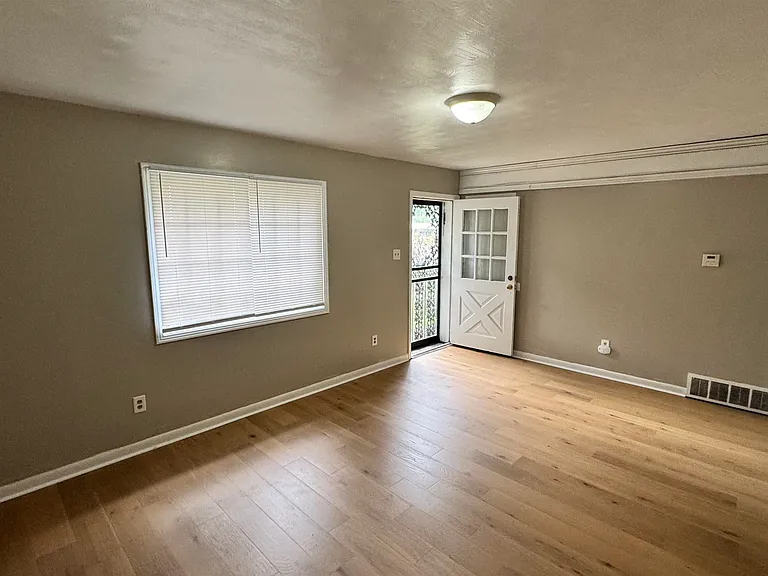 4748 Scottsdale Ave — Photo 3