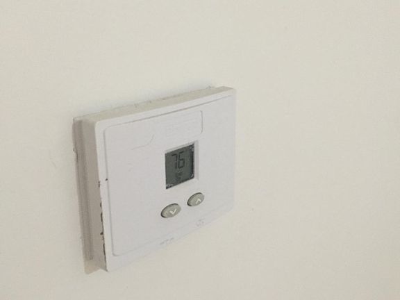 4th image of 215 W Francis Ave