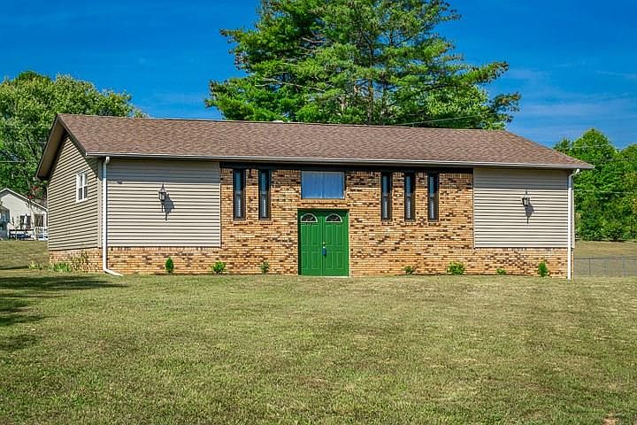 1st image of 527 Burton Ln