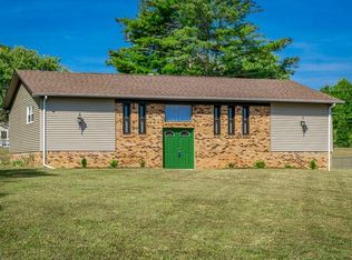 527 Burton Ln, Cookeville, TN 38506
