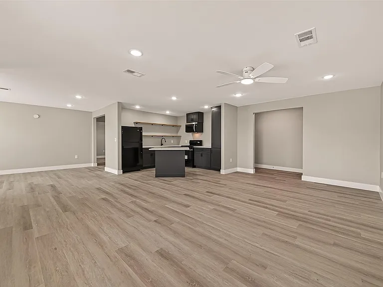 3527 La Retama Dr — Photo 8