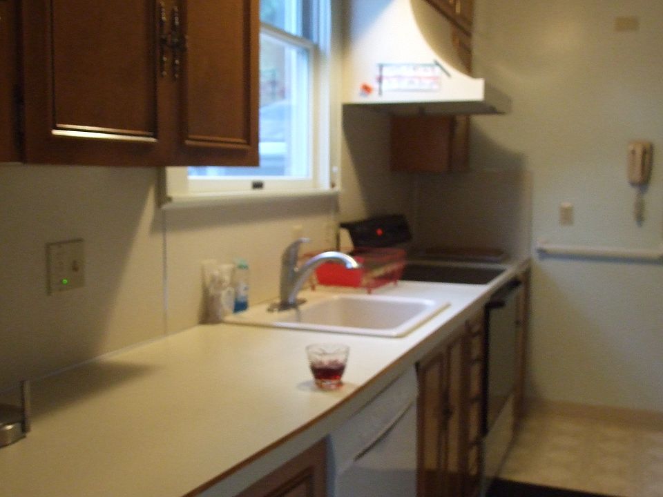 kitchen, lots of storage