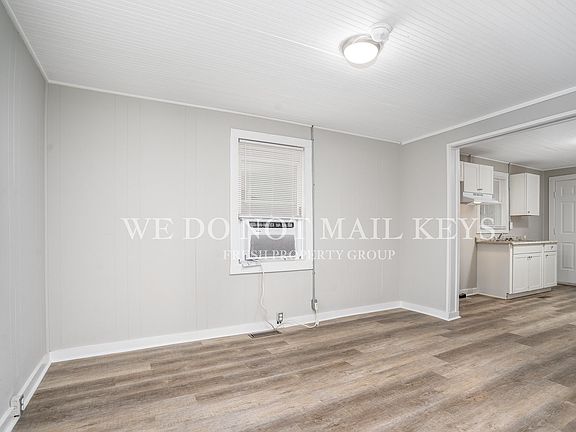 3rd image of 1506 Coleman St SE