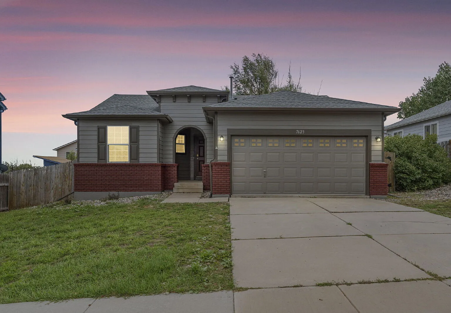 3 bed, 2.0 bath, 1160 sqft, $2,000 — Photo 1