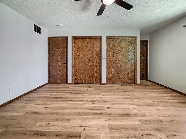 5674 Arthur St NE — Photo 23