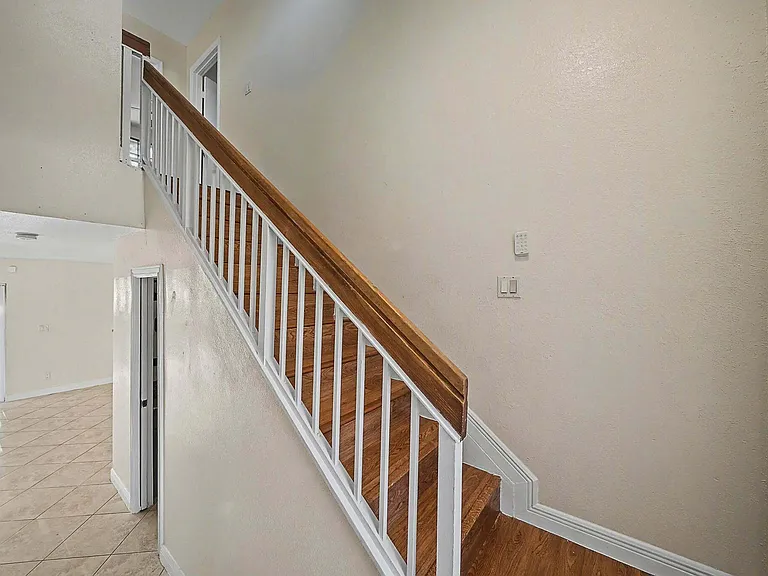 5789 Woodland Point Dr — Photo 32
