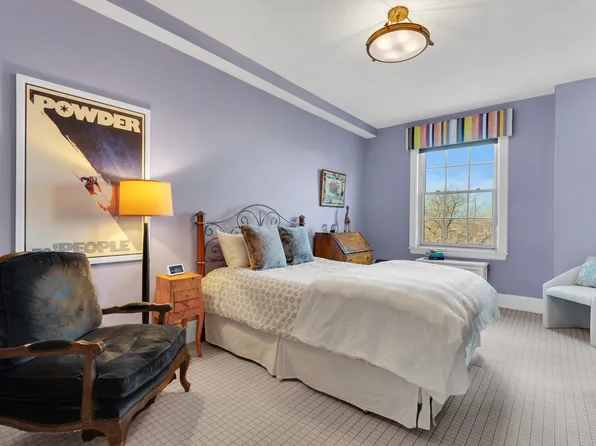 173 Riverside Drive image 12 of 17