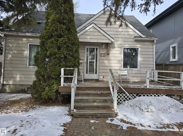 8146 78th Ave NW, Edmonton, AB T6C 0N4