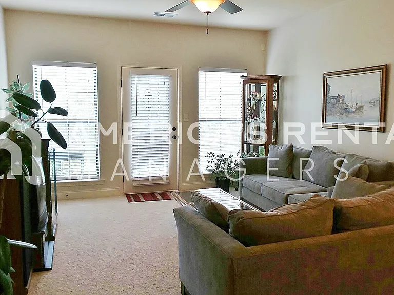 5187 Sterling Glen Dr — Photo 3