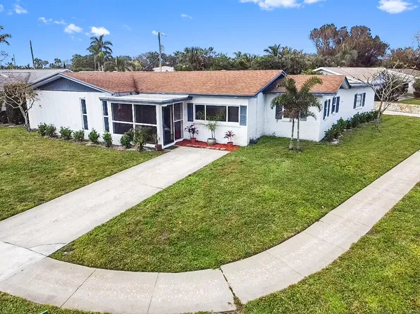 64 Willow Road, Tequesta, FL 33469